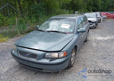 2002 Volvo V70 from USA, damaged, VIN YV1SW61R222216943